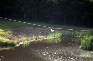  Tirolés sobre el agua 